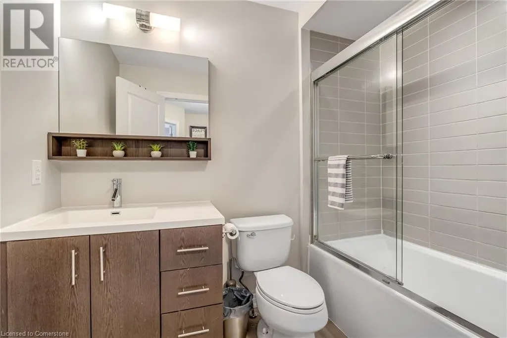 215 DUNDAS Street E Unit# 27, #27