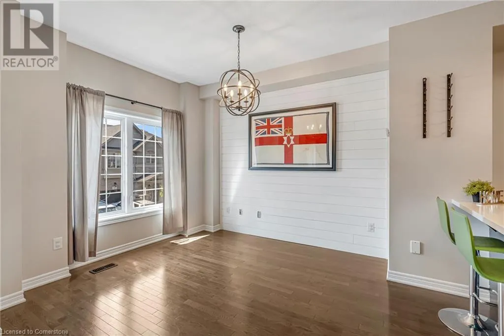 215 DUNDAS Street E Unit# 27, #27