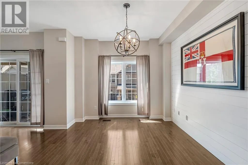 215 DUNDAS Street E Unit# 27, #27