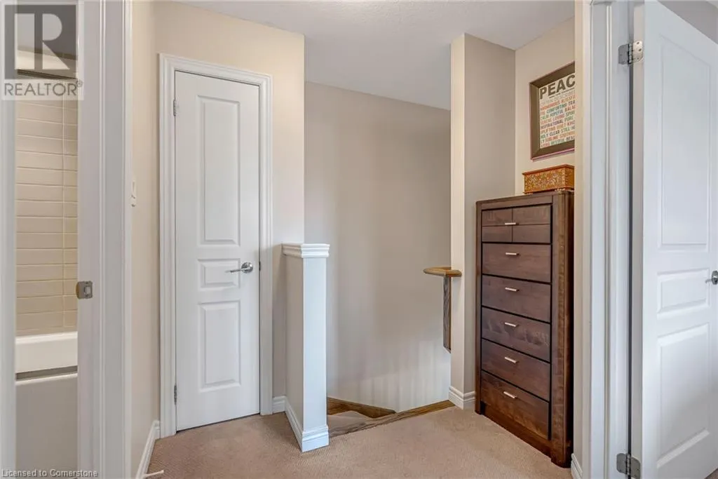 215 DUNDAS Street E Unit# 27, #27