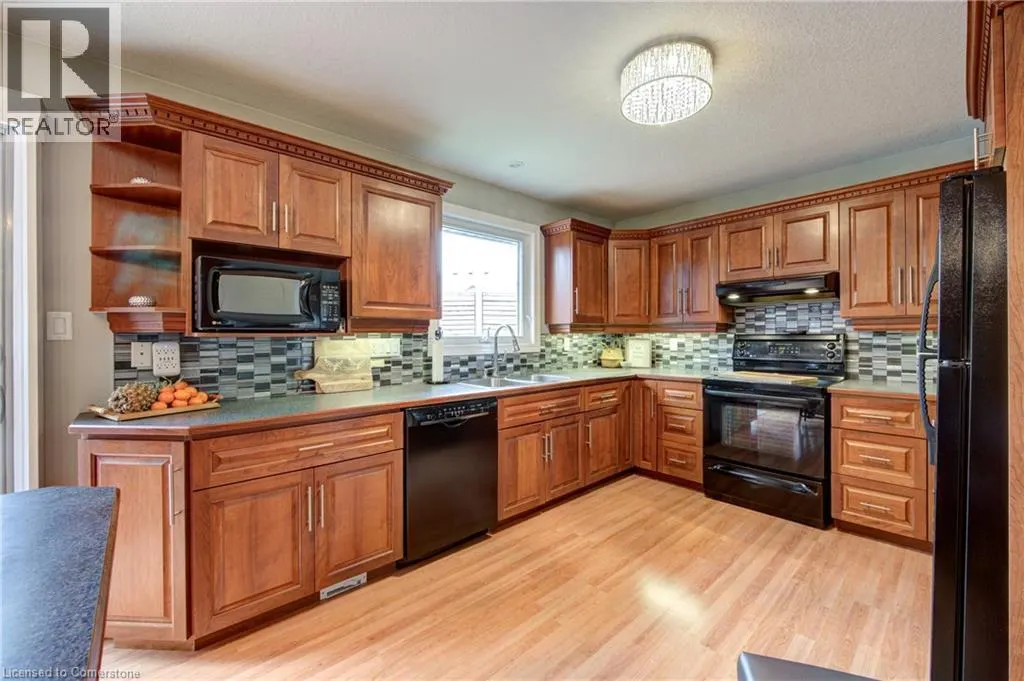 7 BURNSIDE Drive