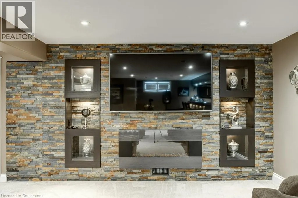 7 BURNSIDE Drive