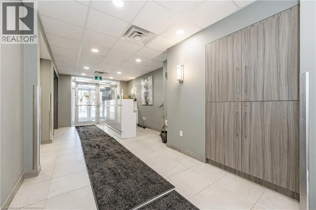 321 SPRUCE Street S Unit# 207, #207