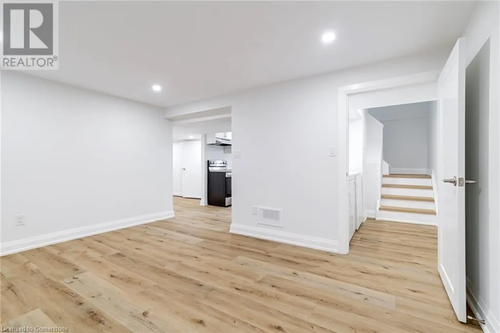 63 FERNWOOD Crescent