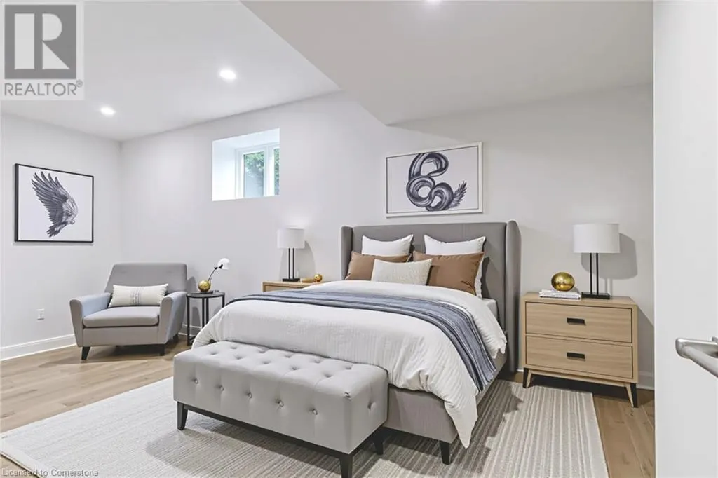 63 FERNWOOD Crescent
