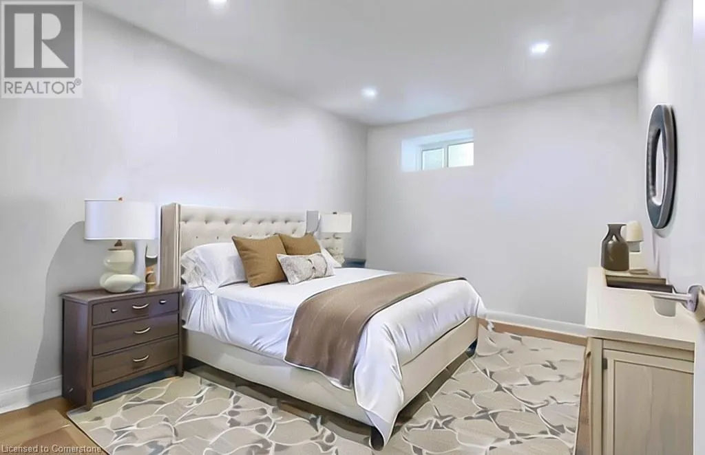63 FERNWOOD Crescent