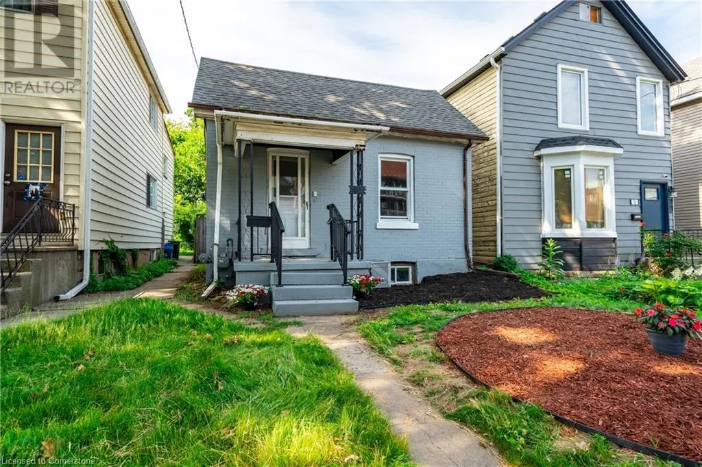 40 AIKMAN Avenue