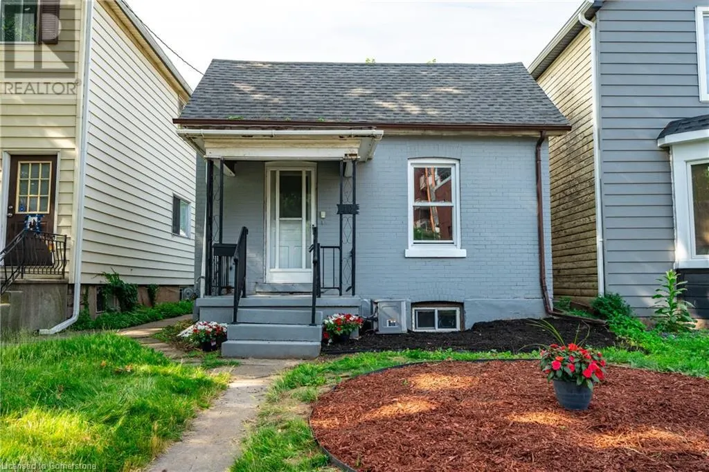 40 AIKMAN Avenue