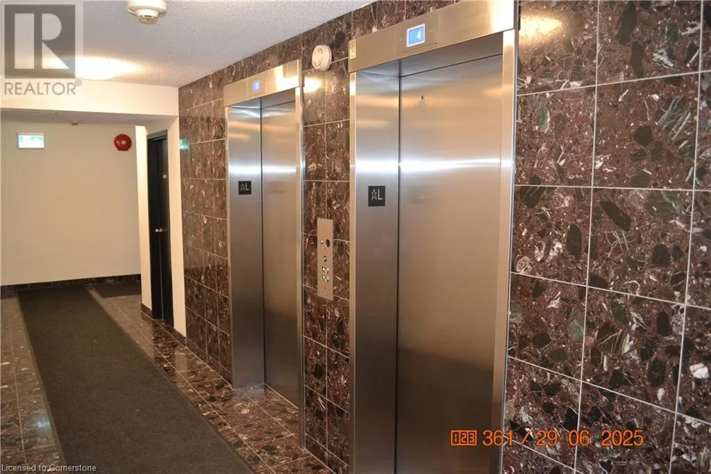 8 VILLAGE GREEN Boulevard Unit# 811, #811
