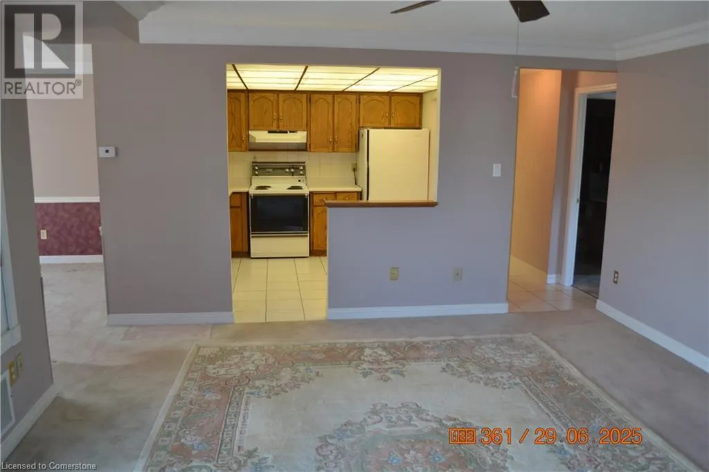 8 VILLAGE GREEN Boulevard Unit# 811, #811