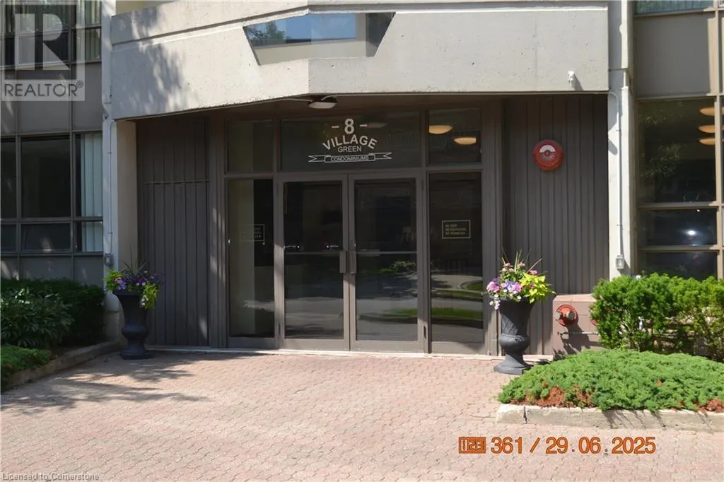 8 VILLAGE GREEN Boulevard Unit# 811, #811