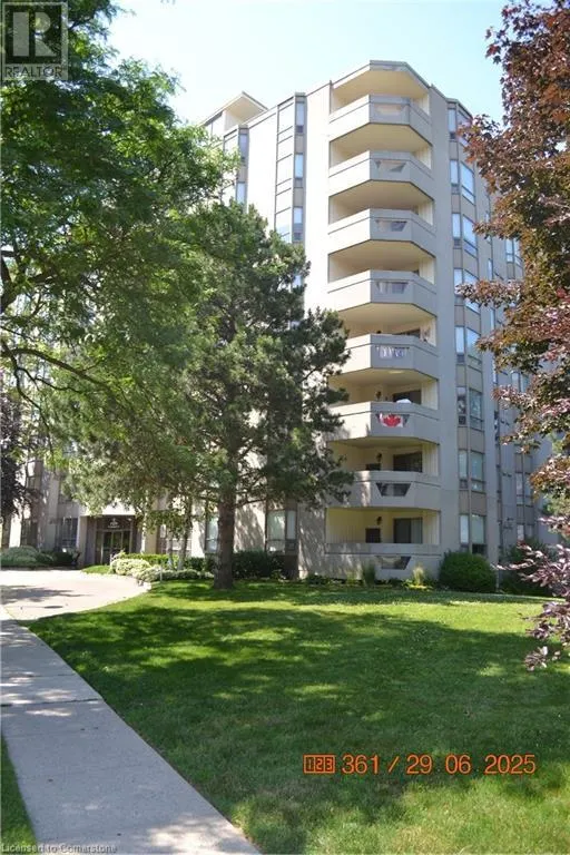 8 VILLAGE GREEN Boulevard Unit# 811, #811