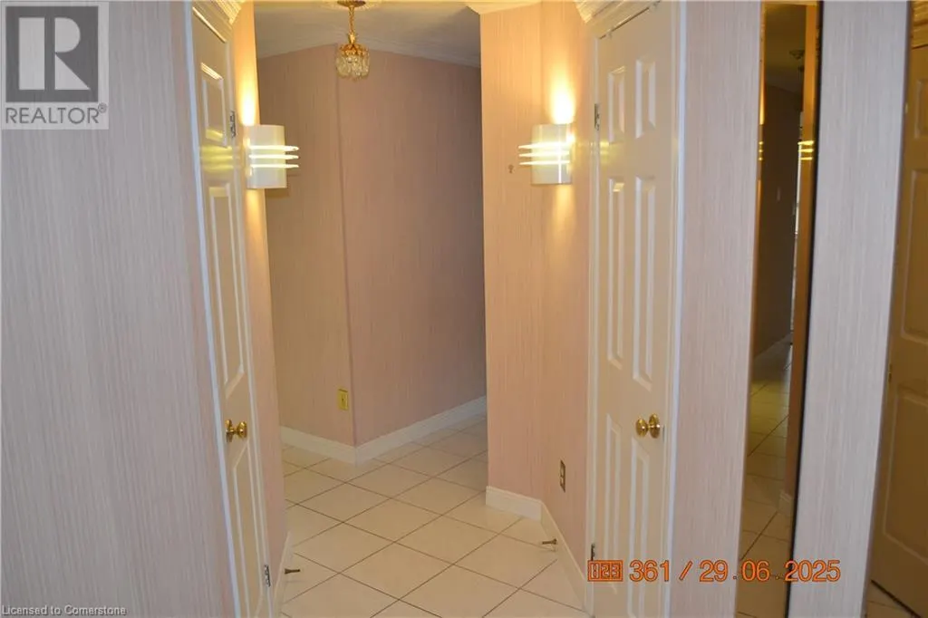 8 VILLAGE GREEN Boulevard Unit# 811, #811