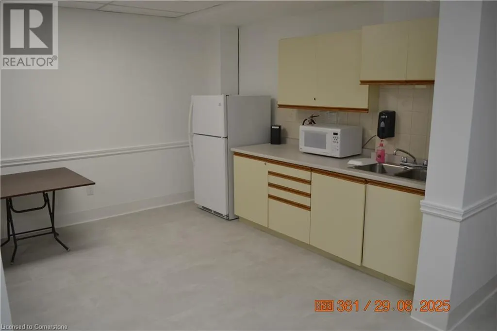 8 VILLAGE GREEN Boulevard Unit# 811, #811