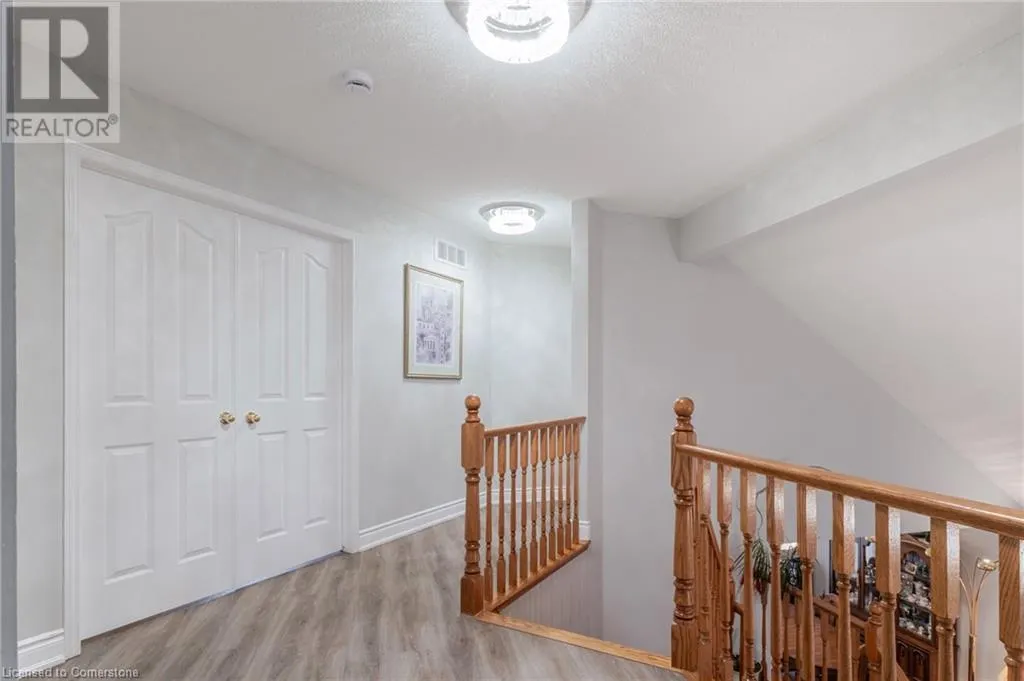 42 HILLGARDEN Drive