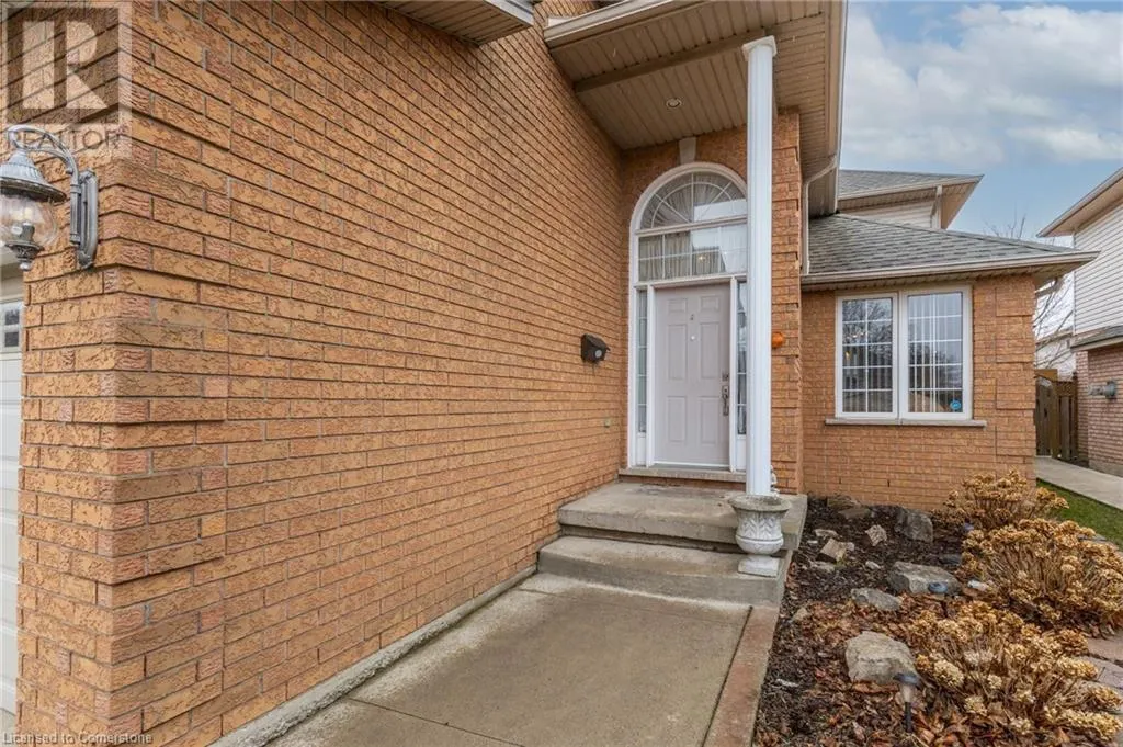 42 HILLGARDEN Drive