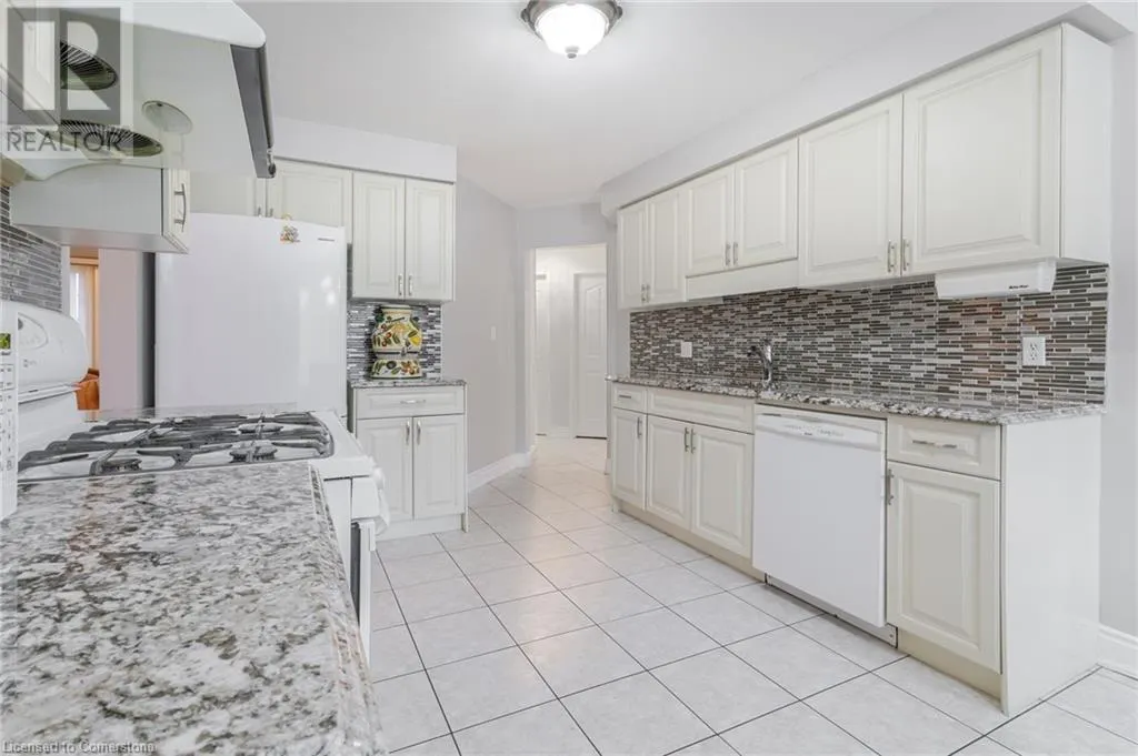 42 HILLGARDEN Drive