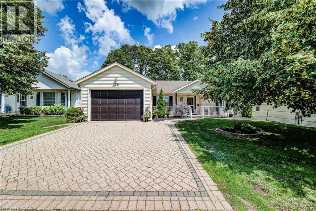 33 SUMMIT Crescent