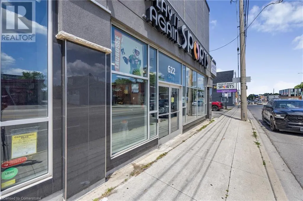 622 UPPER JAMES Street
