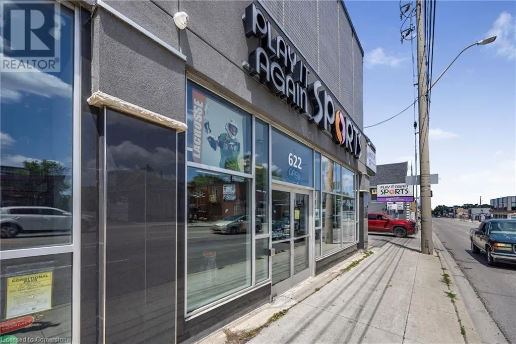 622 UPPER JAMES Street