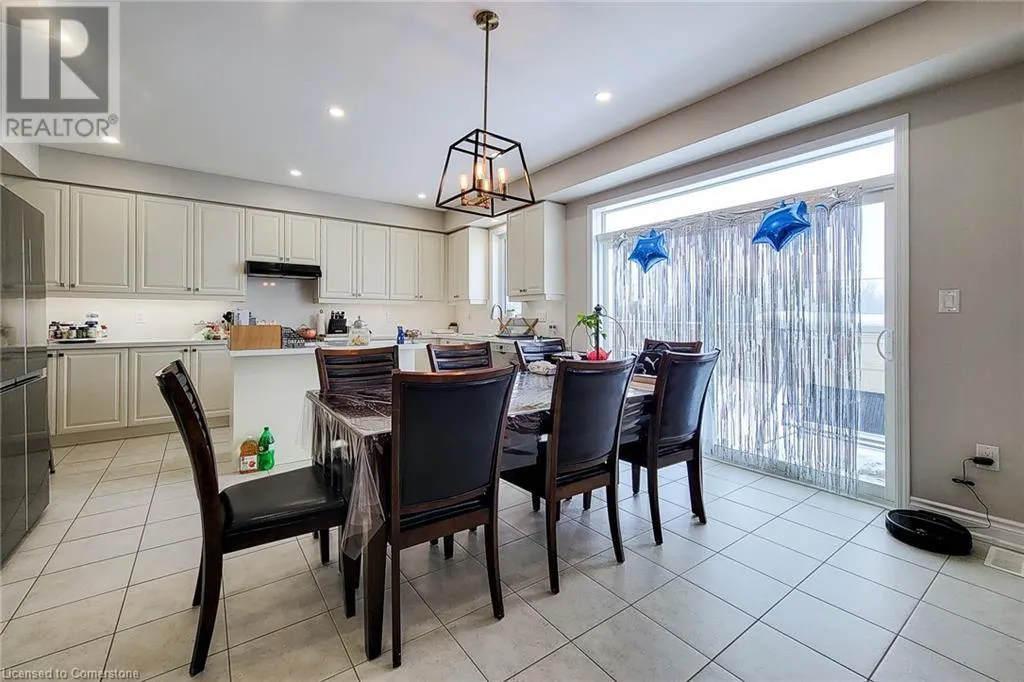 24 ESTHER Crescent