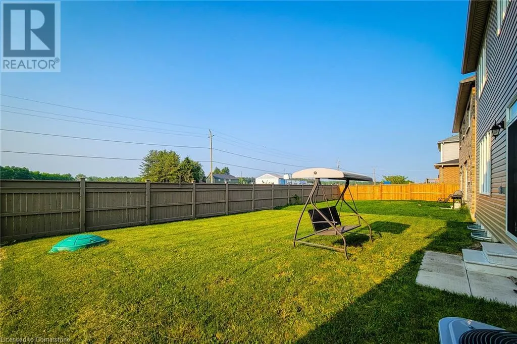 24 ESTHER Crescent