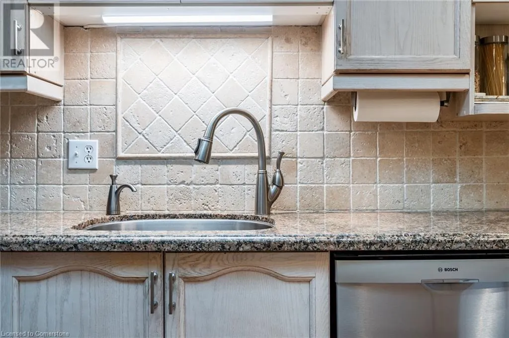 810 GOLF LINKS Road Unit# 23, #23