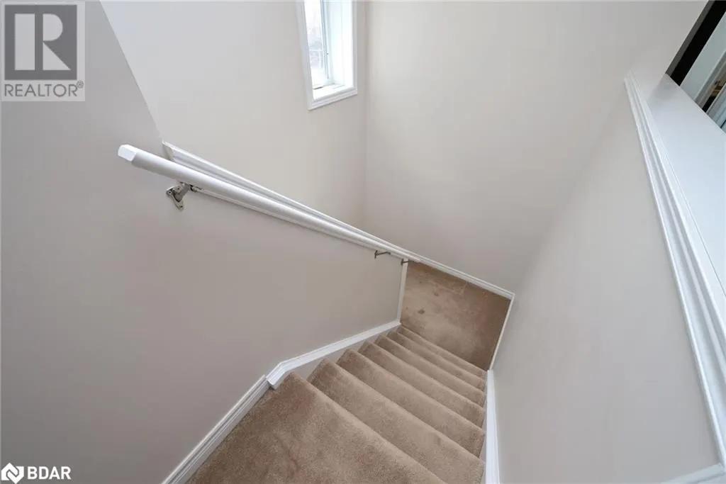 102 OAKES CRESCENT Crescent