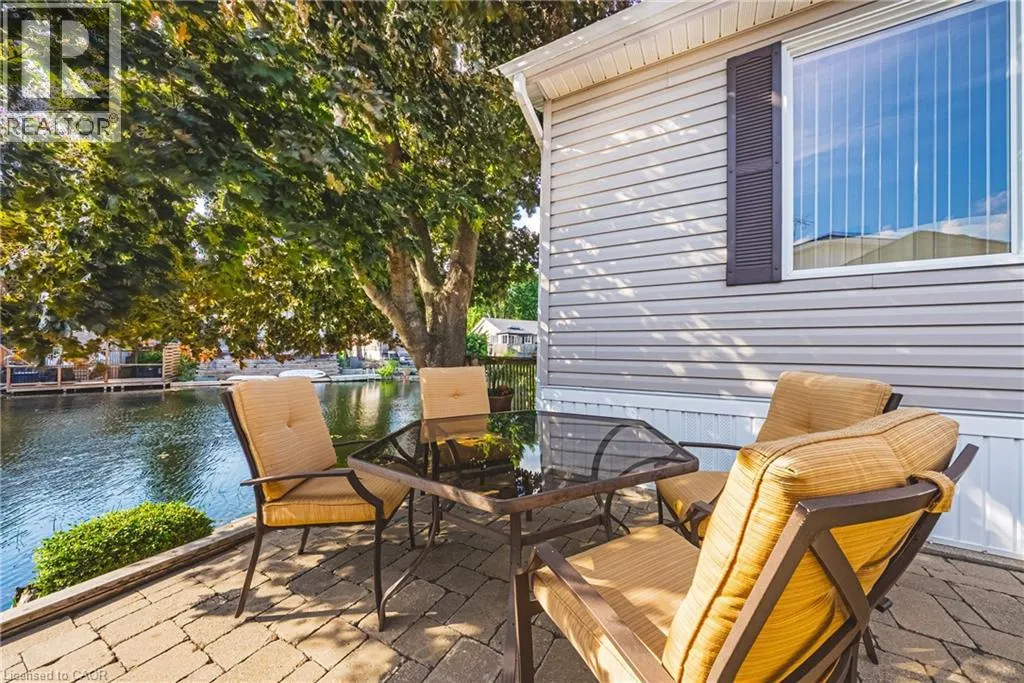 52 HEMLOCK CRS Private