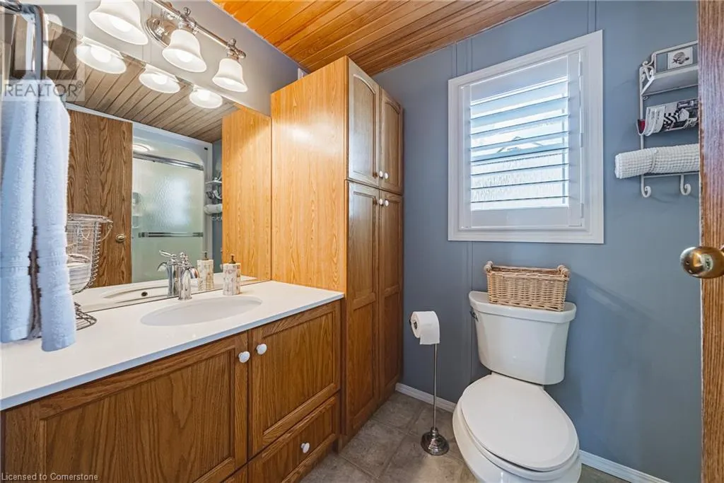 52 HEMLOCK CRS Private