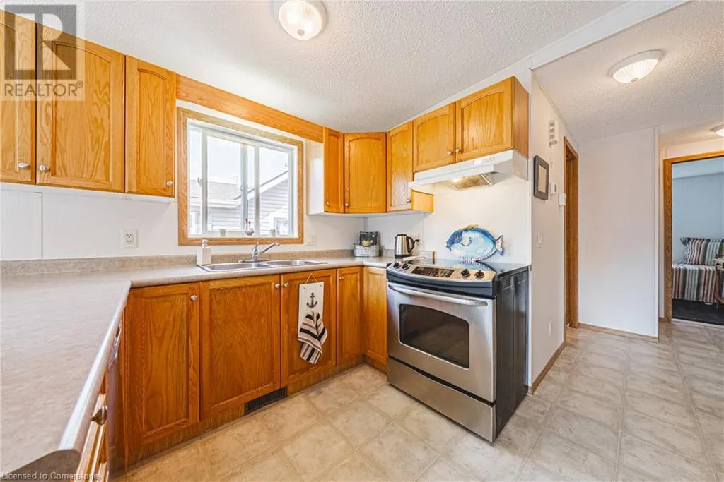 52 HEMLOCK CRS Private