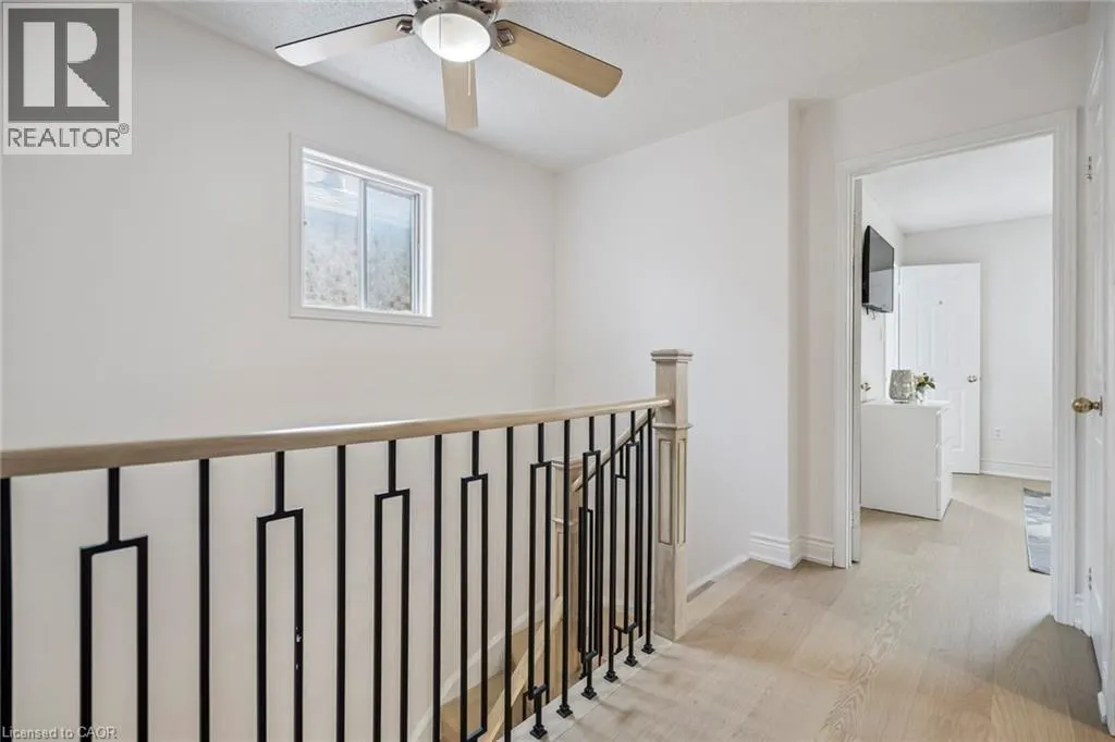 102 NISKA DR