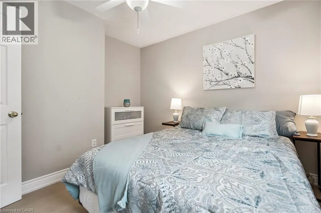 102 NISKA DR