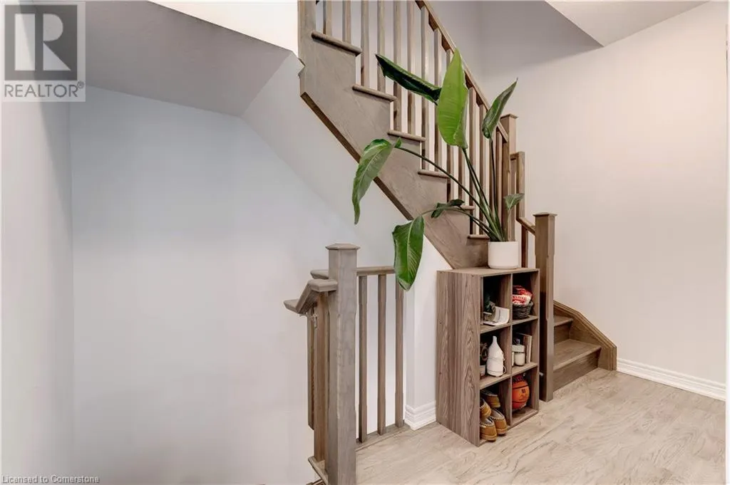 17 RIDGESIDE Lane