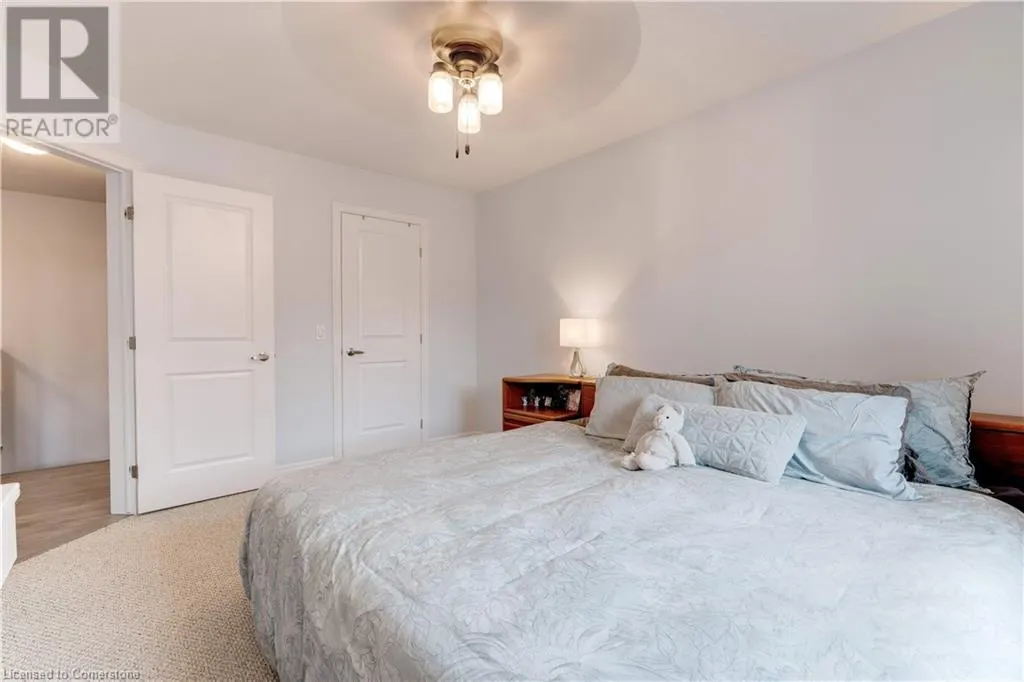 17 RIDGESIDE Lane