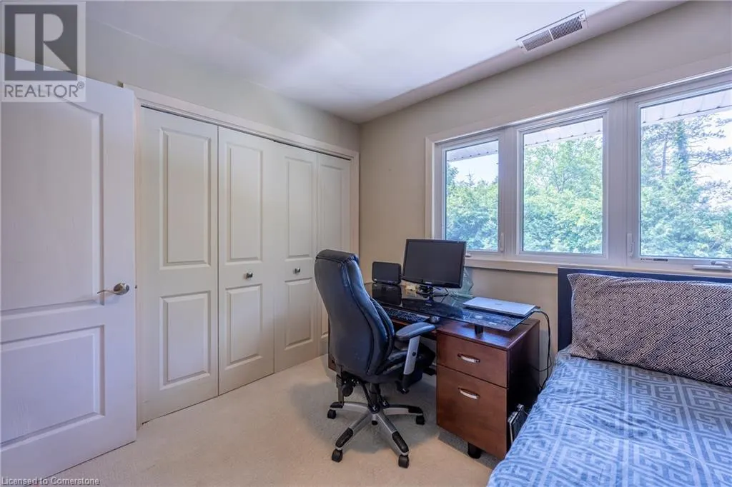 6 SUMMIT Circle
