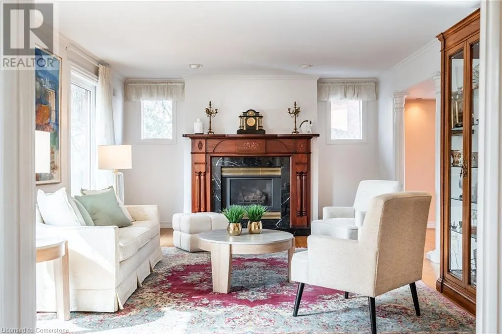 887 MONTGOMERY Drive