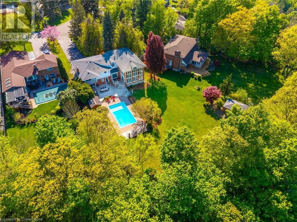 887 MONTGOMERY Drive