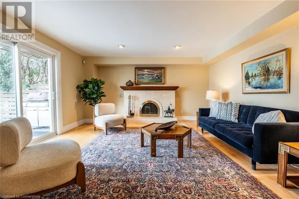 887 MONTGOMERY Drive