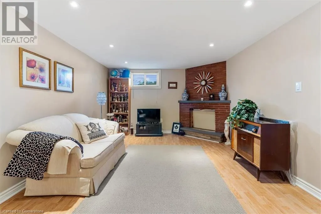 160 ELGIN Street