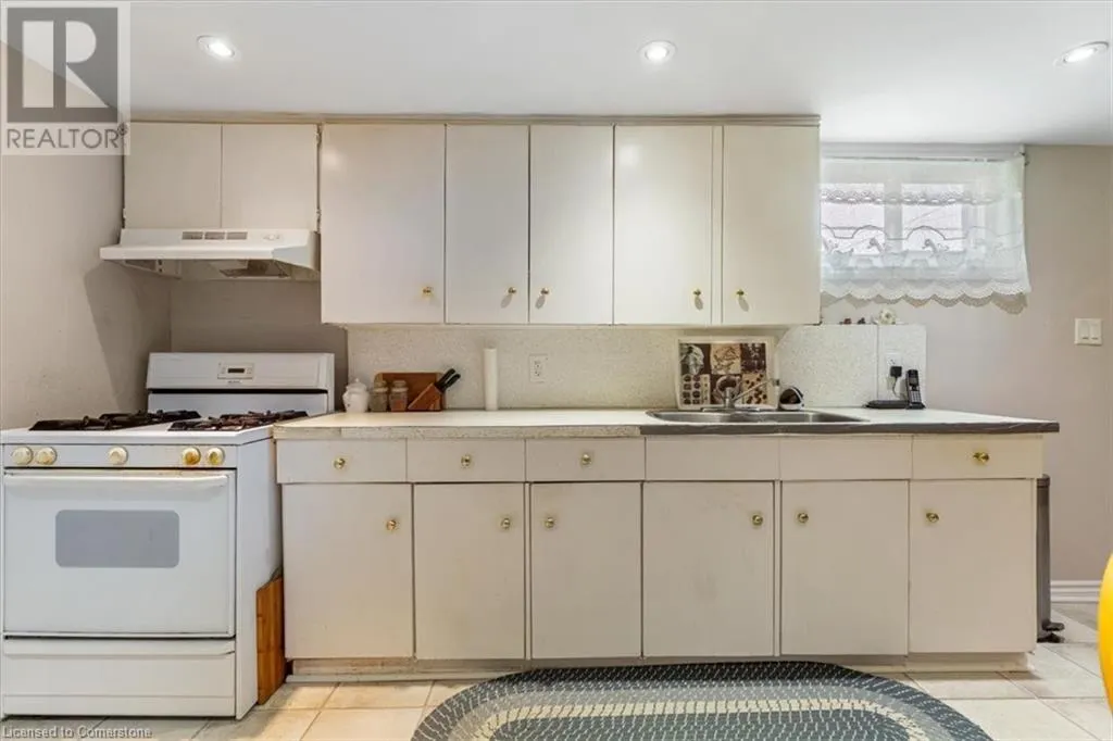160 ELGIN Street