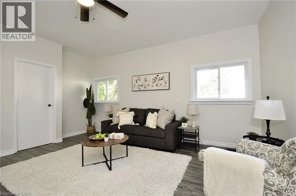 1206 QUEEN'S BUSH Road