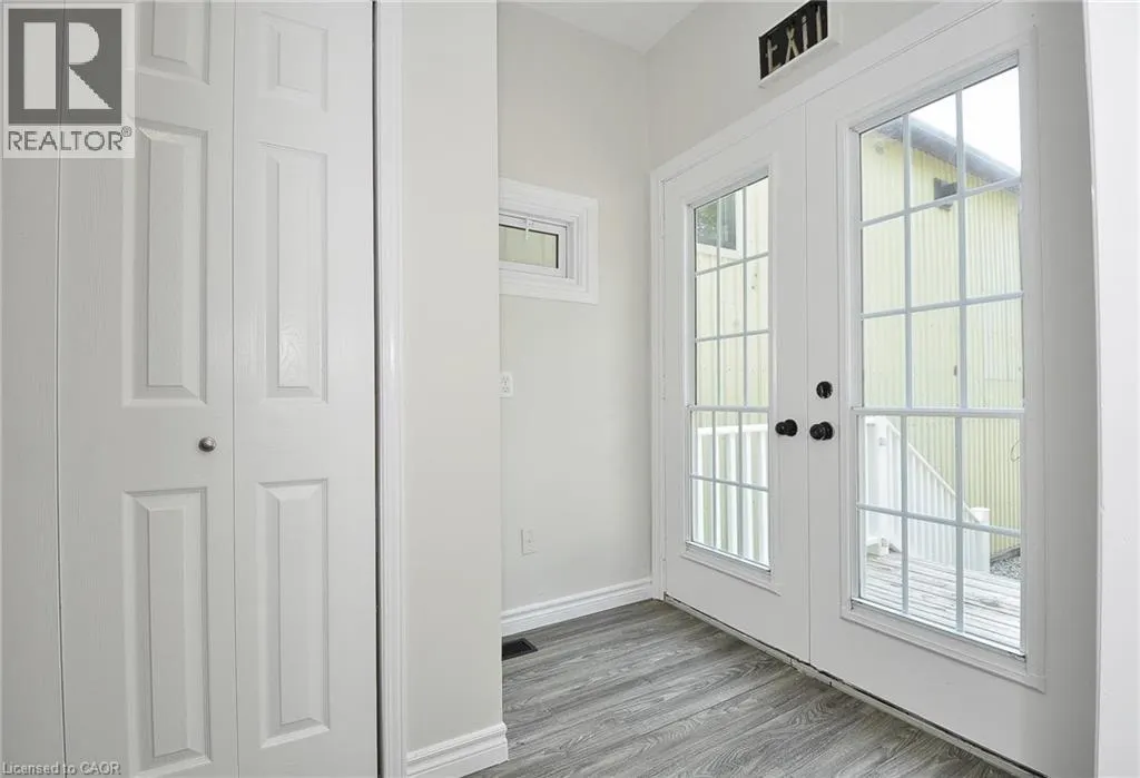 1206 QUEEN'S BUSH Road