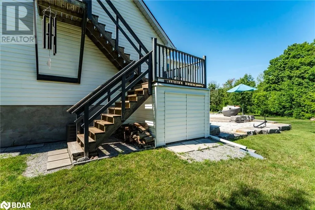 403 MOONSTONE Road E