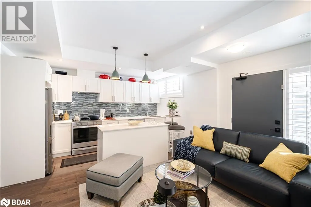 1085 DOUGLAS MCCURDY Common Unit# 111, #111