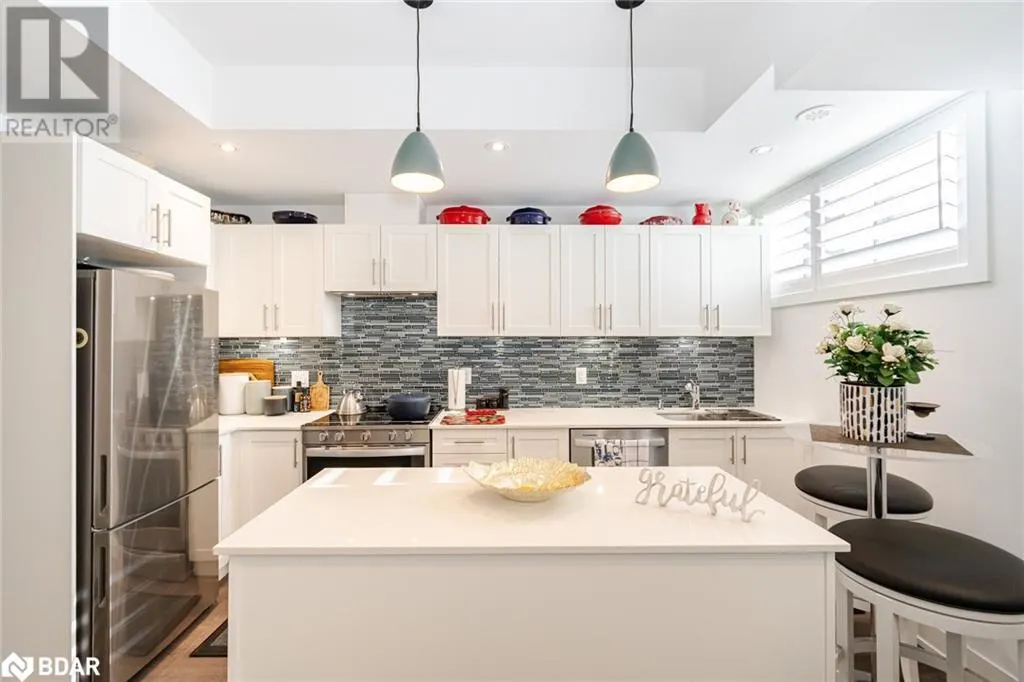 1085 DOUGLAS MCCURDY Common Unit# 111, #111