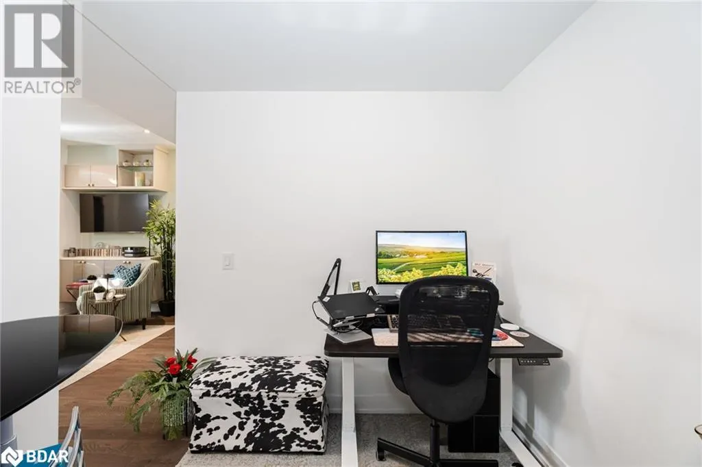 1085 DOUGLAS MCCURDY Common Unit# 111, #111