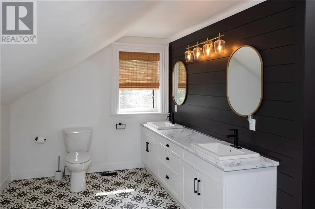 76.5 STOVER Street N