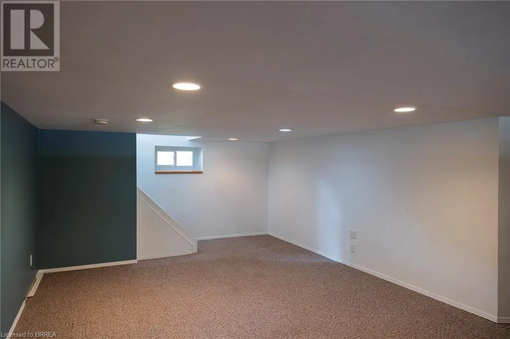 76.5 STOVER Street N