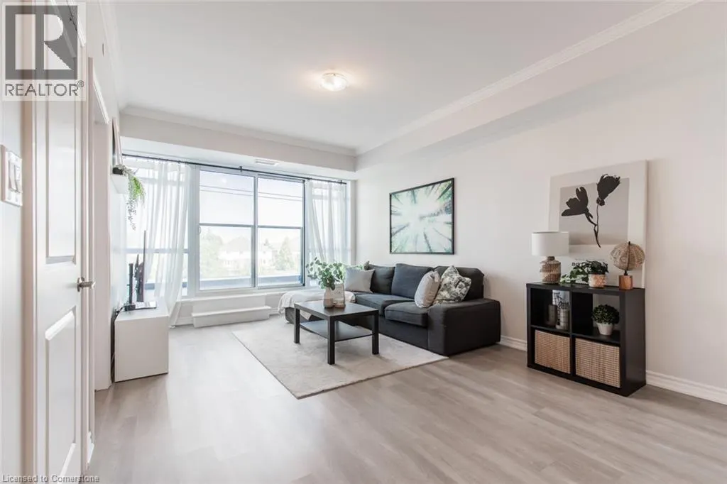 450 DUNDAS Street E Unit# 303, #303